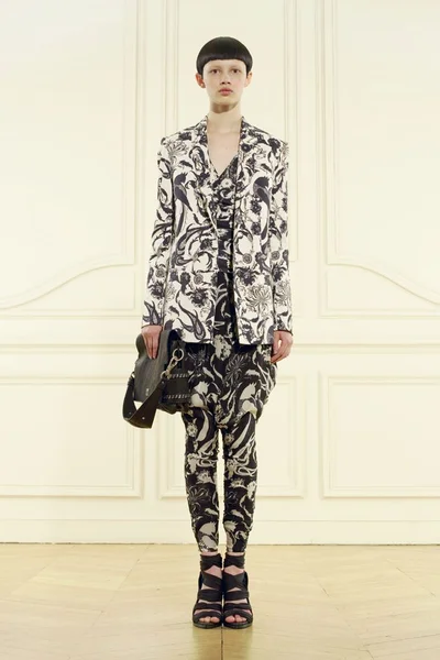 Look 8